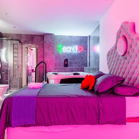 Апартаменти Secrets By The Beach Torrevieja